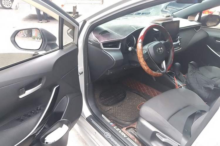 Used Toyota Levin 2019 Dual-Engine 1.8H E-CVT Entry-Level Model China VI Standard Driver Seat