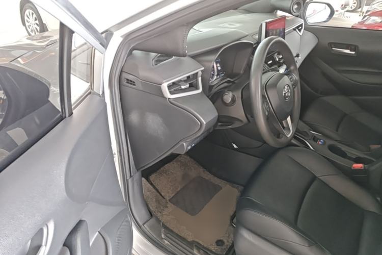 Used Toyota Levin 2019 185T CVT Luxury Edition China VI Standard Driver Seat