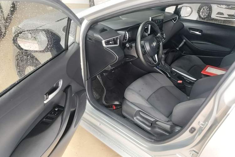 Used Toyota Levin 2019 185T CVT Luxury Edition China VI Standard Driver Seat