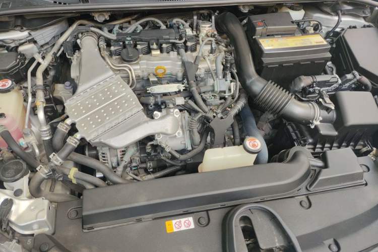 Used Toyota Levin 2019 185T CVT Entry-Level Version China VI Standard Engine Bay