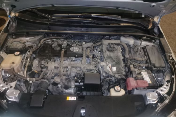 Used Toyota Levin 2019 Dual-Engine 1.8H E-CVT Luxury Edition China VI Standard Engine Bay