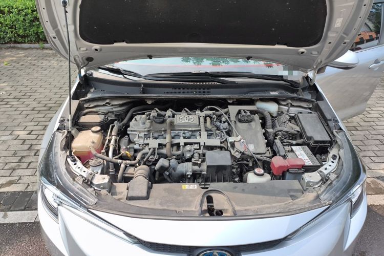 Used Toyota Levin 2019 Dual-Engine 1.8H E-CVT Luxury Edition China VI Standard Engine Bay