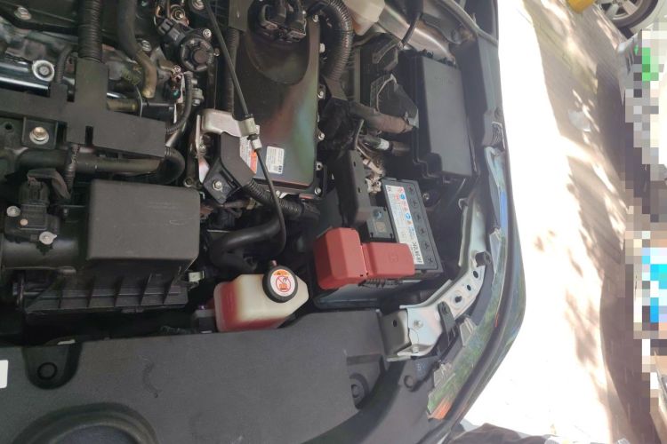 Used Toyota Levin 2019 Dual-Engine 1.8H E-CVT Luxury Edition China VI Standard Engine Bay Left