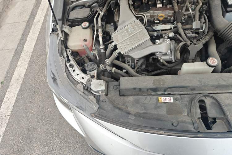 Used Toyota Levin 2019 185T CVT Entry-Level Version China VI Standard Engine Bay Right