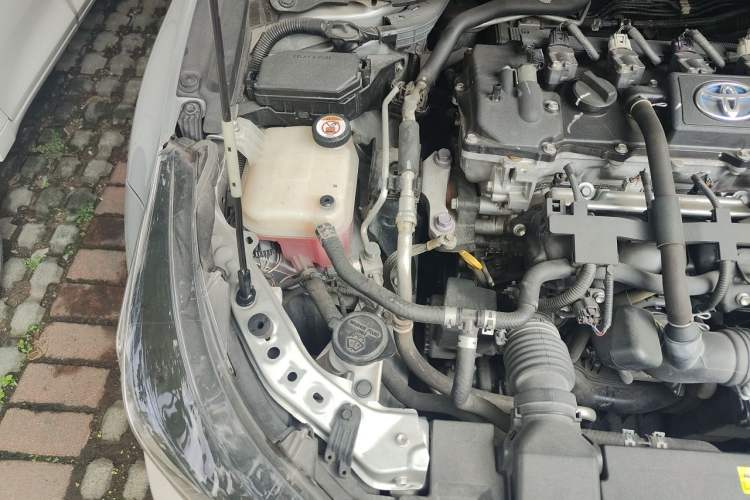 Used Toyota Levin 2019 Dual-Engine 1.8H E-CVT Sport Edition China VI Standard Engine Bay Right