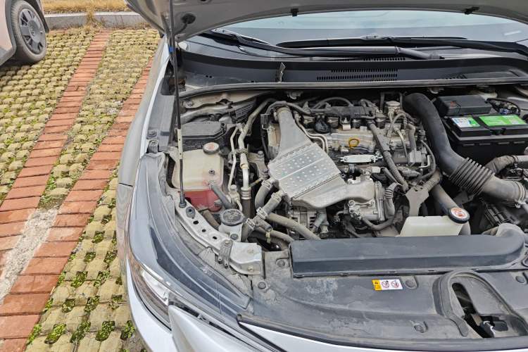 Used Toyota Levin 2019 185T CVT Luxury Edition China VI Standard Engine Bay Right