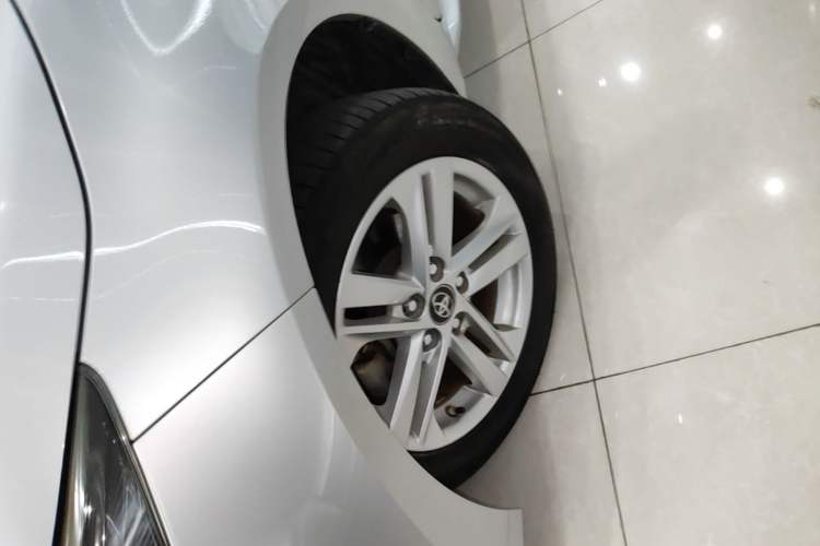 Used Toyota Levin 2019 Dual-Engine 1.8H E-CVT Luxury Edition China VI Standard Exterior 4