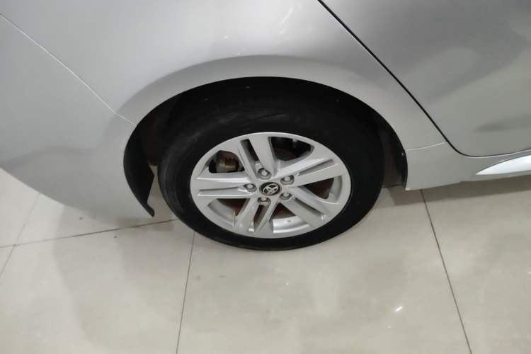Used Toyota Levin 2019 Dual-Engine 1.8H E-CVT Luxury Edition China VI Standard Exterior 5