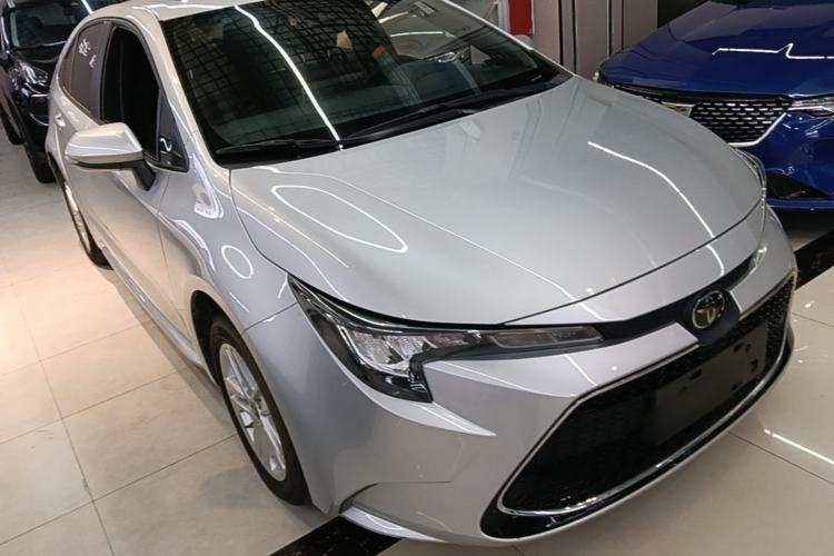Used Toyota Levin 2019 185T CVT Luxury Edition China VI Standard Front Right 45 Deg