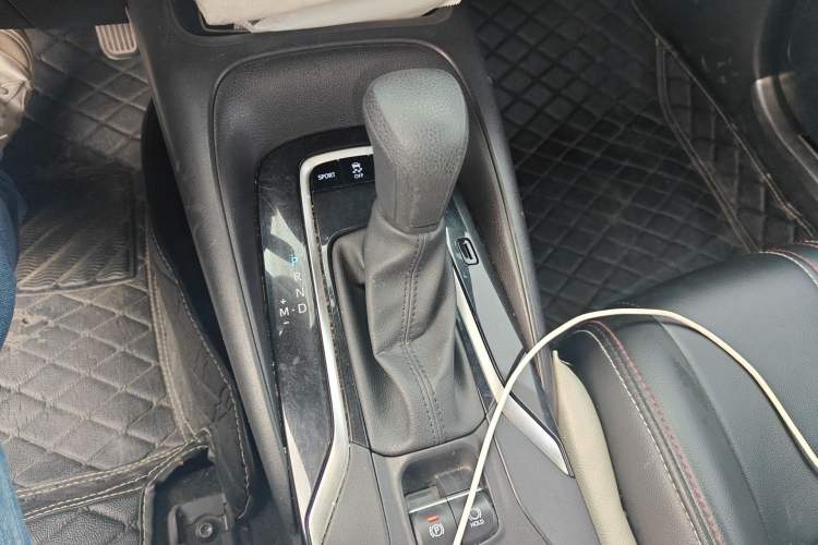 Used Toyota Levin 2019 185T CVT Entry-Level Version China VI Standard Gear Lever