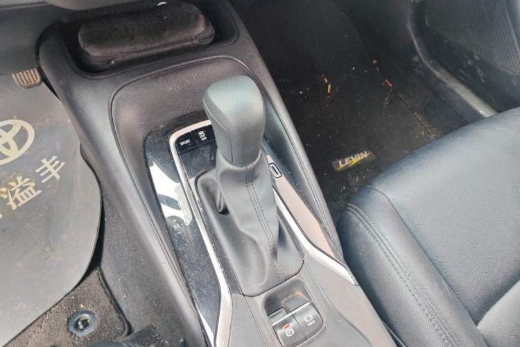 Used Toyota Levin 2019 185T CVT Entry-Level Version China VI Standard Gear Lever