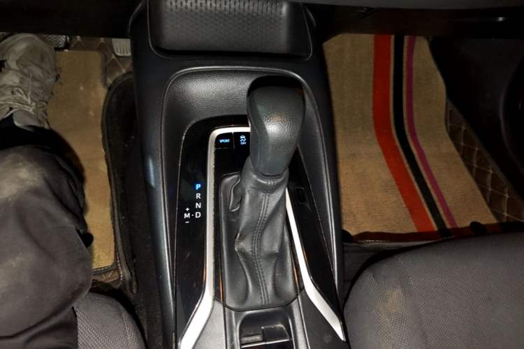 Used Toyota Levin 2019 185T CVT Entry-Level Version China VI Standard Gear Lever