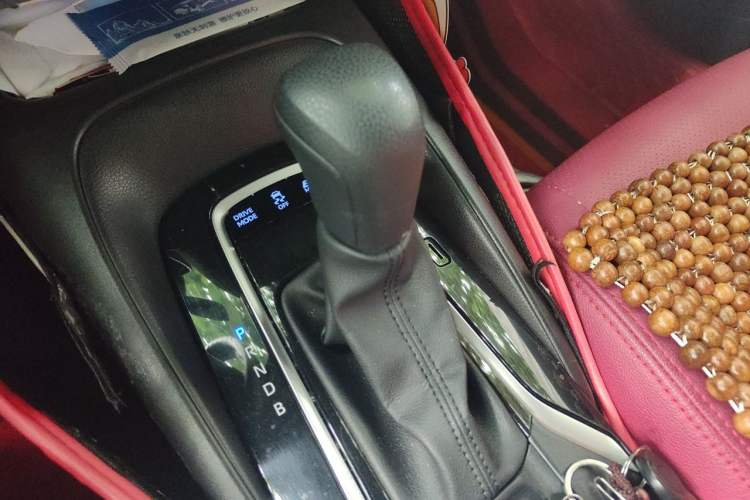Used Toyota Levin 2019 Dual-Engine 1.8H E-CVT Sport Edition China VI Standard Gear Lever