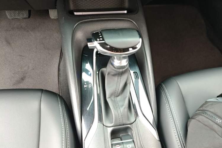 Used Toyota Levin 2019 185T CVT Luxury Edition China V Standard Gear Lever