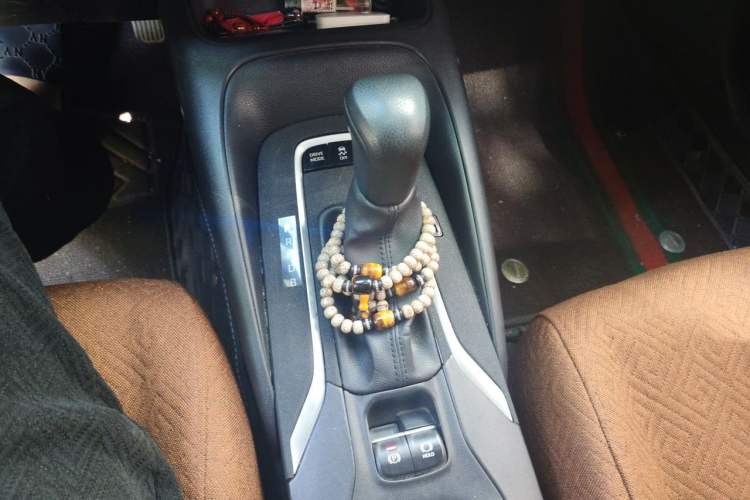 Used Toyota Levin 2019 Dual-Engine 1.8H E-CVT Luxury Edition China VI Standard Gear Lever