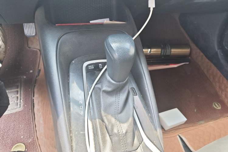 Used Toyota Levin 2019 Dual-Engine 1.8H E-CVT Entry-Level Model China VI Standard Gear Lever