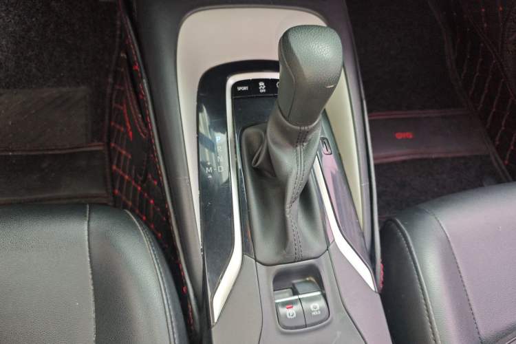 Used Toyota Levin 2019 185T CVT Luxury Edition China V Standard Gear Lever