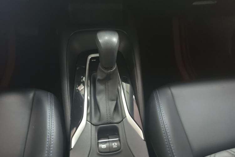 Used Toyota Levin 2019 185T CVT Luxury Edition China VI Standard Gear Lever