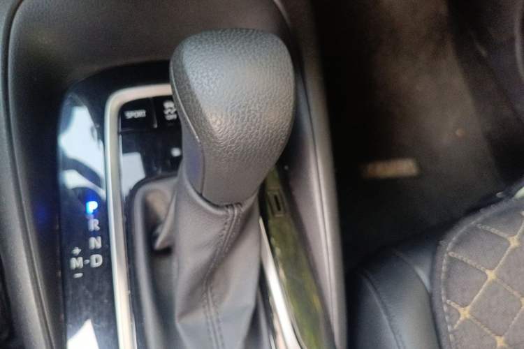 Used Toyota Levin 2019 185T CVT Luxury Edition China VI Standard Gear Lever