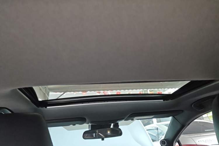 Used Toyota Levin 2019 185T CVT Luxury Edition China VI Standard Headliner