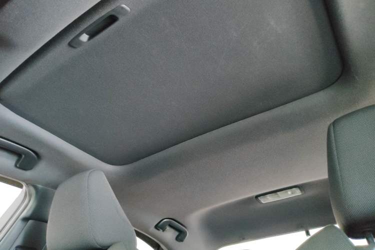 Used Toyota Levin 2019 Dual-Engine 1.8H E-CVT Luxury Edition China VI Standard Headliner