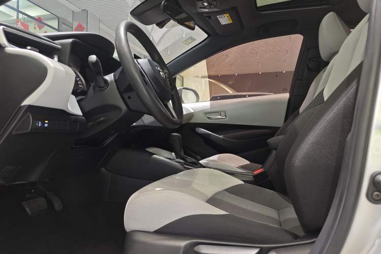 Used Toyota Levin 2019 185T CVT Luxury Edition China VI Standard Interior 1