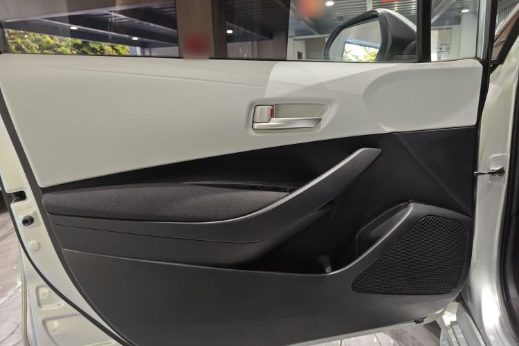 Used Toyota Levin 2019 185T CVT Luxury Edition China VI Standard Interior 11