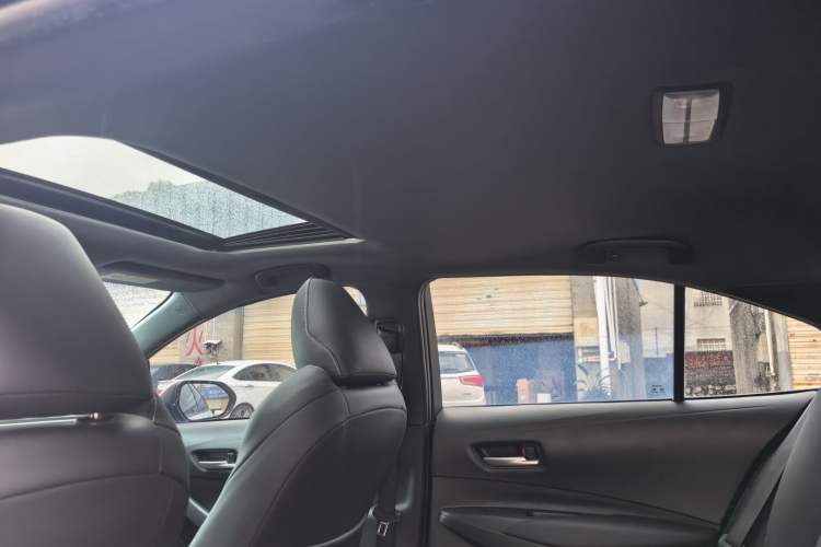 Used Toyota Levin 2019 185T CVT Luxury Edition China VI Standard Interior 3
