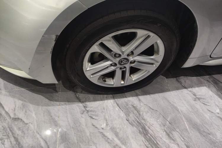 Used Toyota Levin 2019 185T CVT Luxury Edition China VI Standard Left Front Wheel Hub