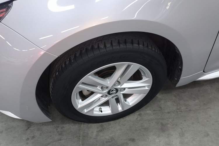 Used Toyota Levin 2019 185T CVT Luxury Edition China VI Standard Left Front Wheel Hub