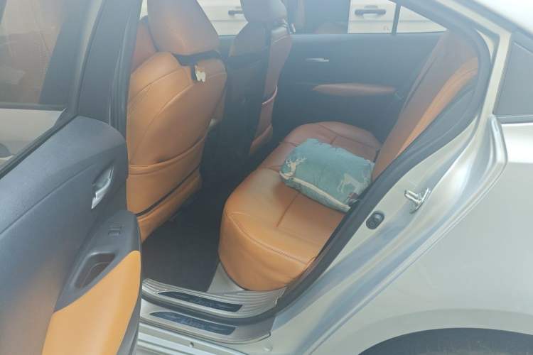 Used Toyota Levin 2019 185T CVT Luxury Edition China VI Standard Left Rear Seat