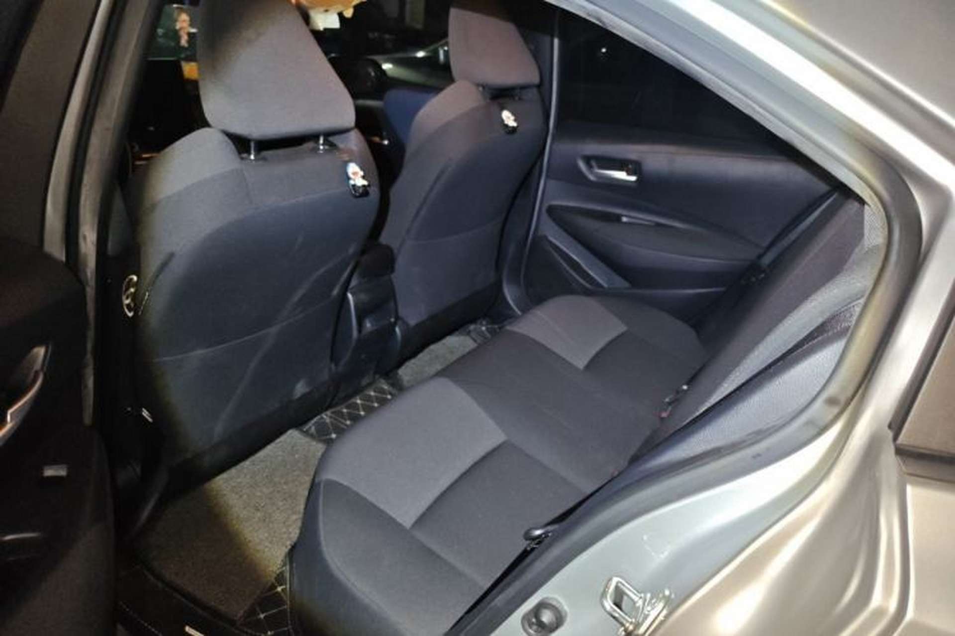 Used Toyota Levin 2019 185T CVT Entry-Level Version China VI Standard Left Rear Seat