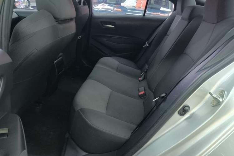 Used Toyota Levin 2019 185T CVT Luxury Edition China VI Standard Left Rear Seat