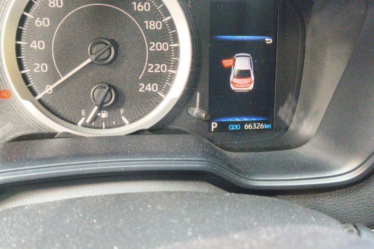Used Toyota Levin 2019 185T CVT Luxury Edition China VI Standard Odometer Close Up