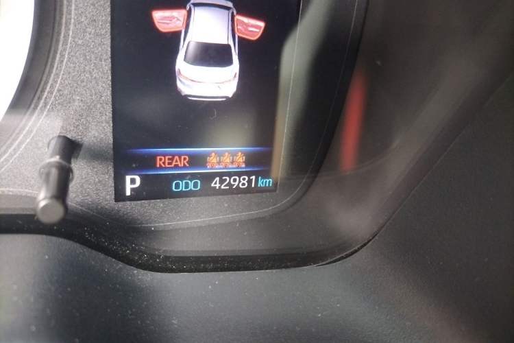 Used Toyota Levin 2019 185T CVT Luxury Edition China VI Standard Odometer Close Up