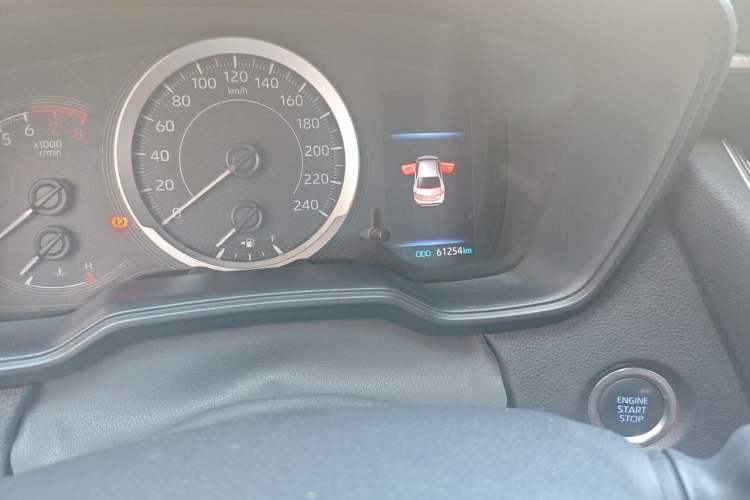 Used Toyota Levin 2019 185T CVT Luxury Edition China VI Standard Odometer Close Up