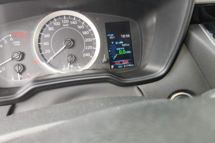 Used Toyota Levin 2019 185T CVT Luxury Edition China VI Standard Odometer Close Up