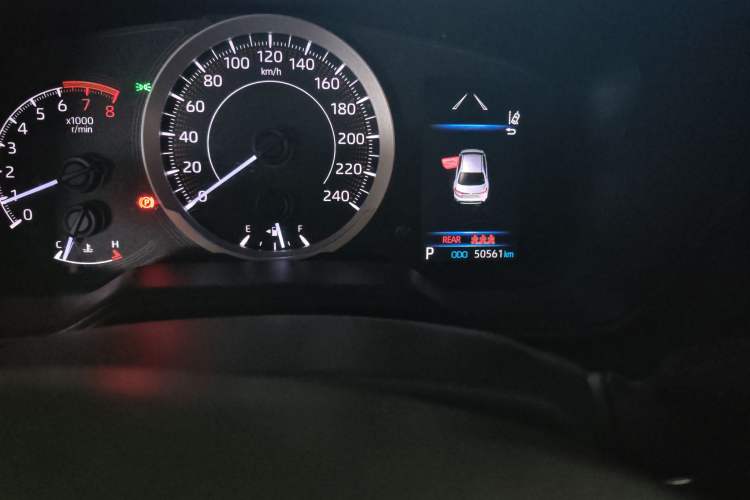 Used Toyota Levin 2019 185T CVT Luxury Edition China VI Standard Odometer Close Up