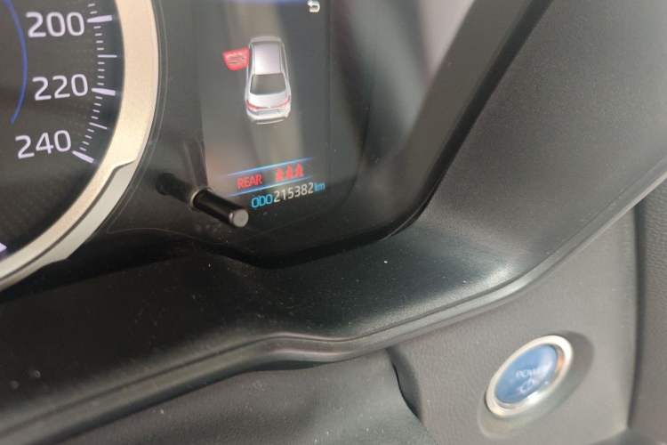Used Toyota Levin 2019 Dual-Engine 1.8H E-CVT Luxury Edition China VI Standard Odometer Close Up