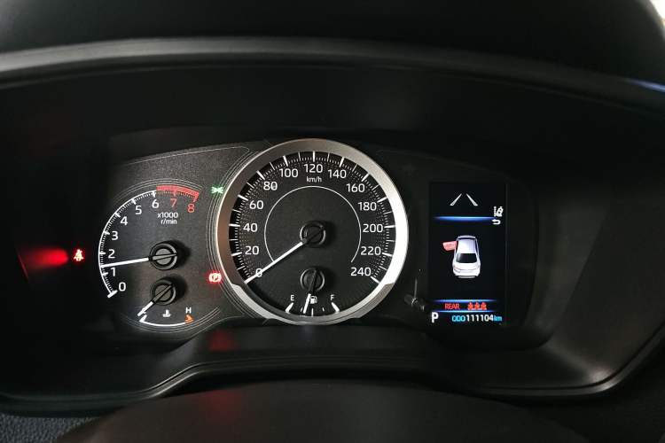 Used Toyota Levin 2019 185T CVT Luxury Edition China VI Standard Odometer Close Up