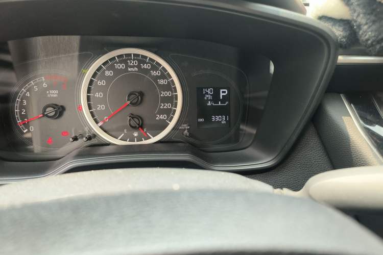 Used Toyota Levin 2019 185T CVT Entry-Level Version China VI Standard Odometer Close Up