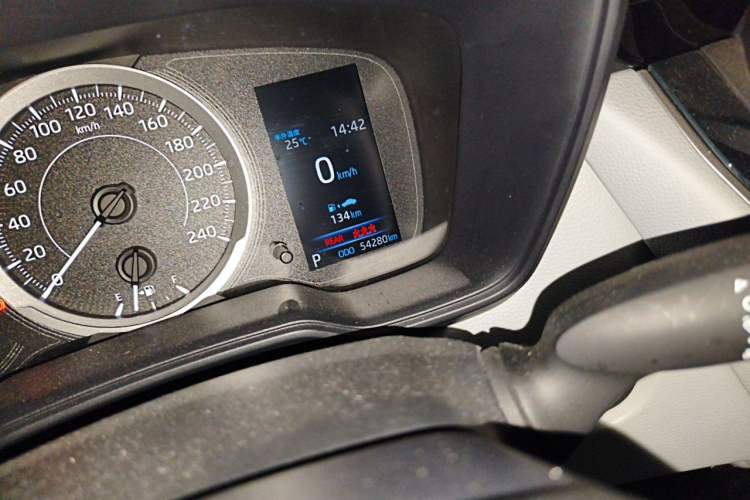 Used Toyota Levin 2019 185T CVT Luxury Edition China VI Standard Odometer Close Up