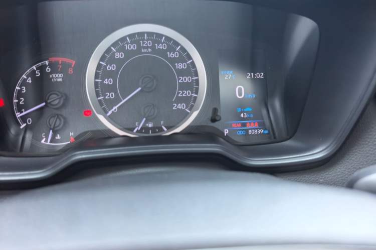 Used Toyota Levin 2019 185T CVT Luxury Edition China VI Standard Odometer Close Up
