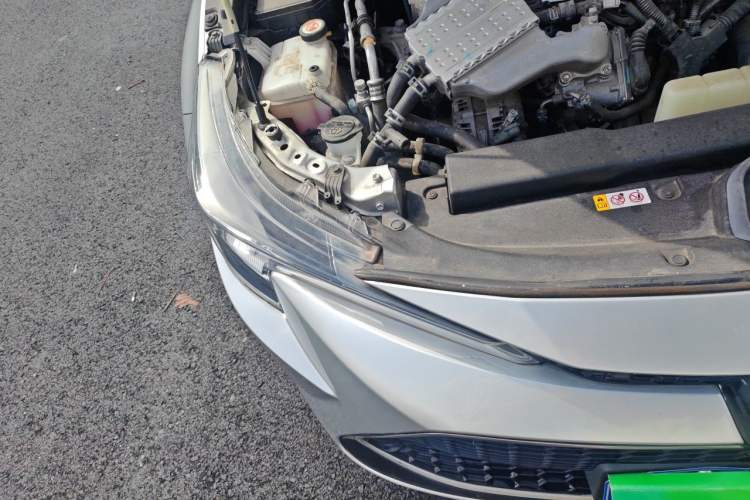 Used Toyota Levin 2019 185T CVT Entry-Level Version China VI Standard Right Front Headlight