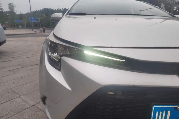Used Toyota Levin 2019 185T CVT Entry-Level Version China VI Standard Right Front Headlight