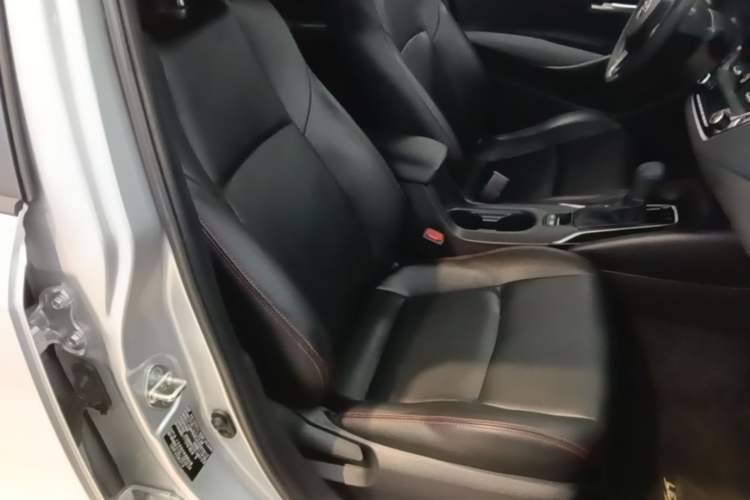 Used Toyota Levin 2019 185T CVT Luxury Edition China VI Standard Right Front Seat