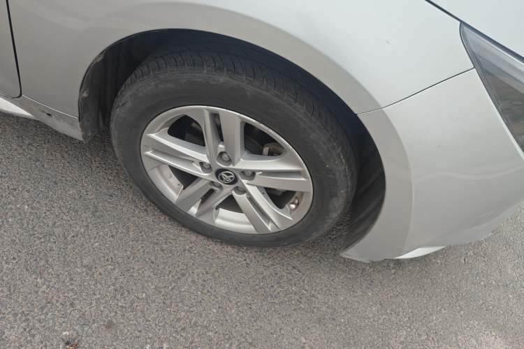 Used Toyota Levin 2019 185T CVT Entry-Level Version China VI Standard Right Front Wheel Hub