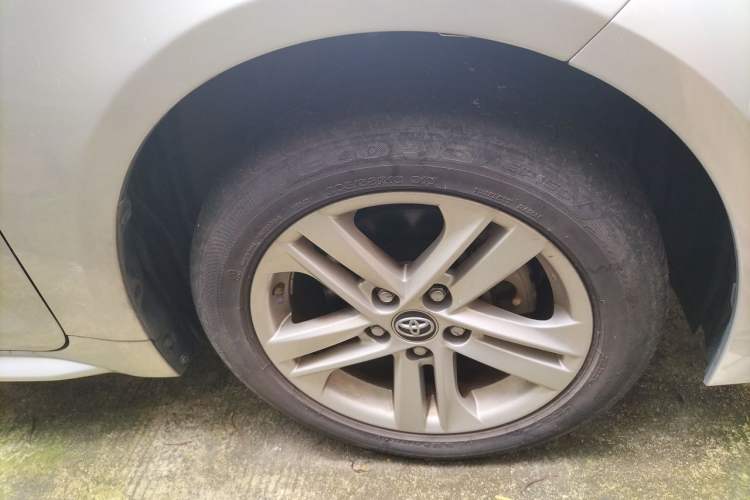 Used Toyota Levin 2019 185T CVT Luxury Edition China VI Standard Right Front Wheel Hub