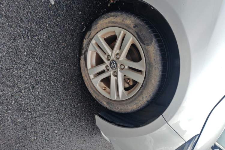Used Toyota Levin 2019 185T CVT Entry-Level Version China VI Standard Right Front Wheel Hub
