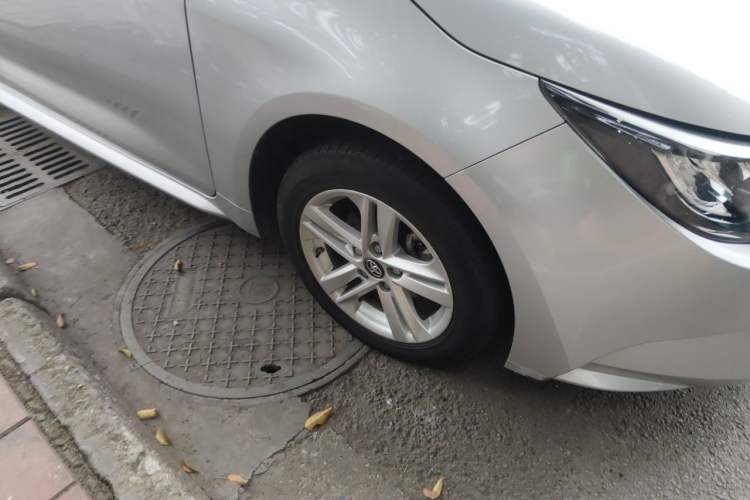 Used Toyota Levin 2019 185T CVT Luxury Edition China VI Standard Right Front Wheel Hub